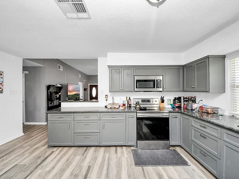 11031 Kirkmead Dr — Photo 12