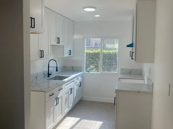 1101 W 106th St, Los Angeles, CA