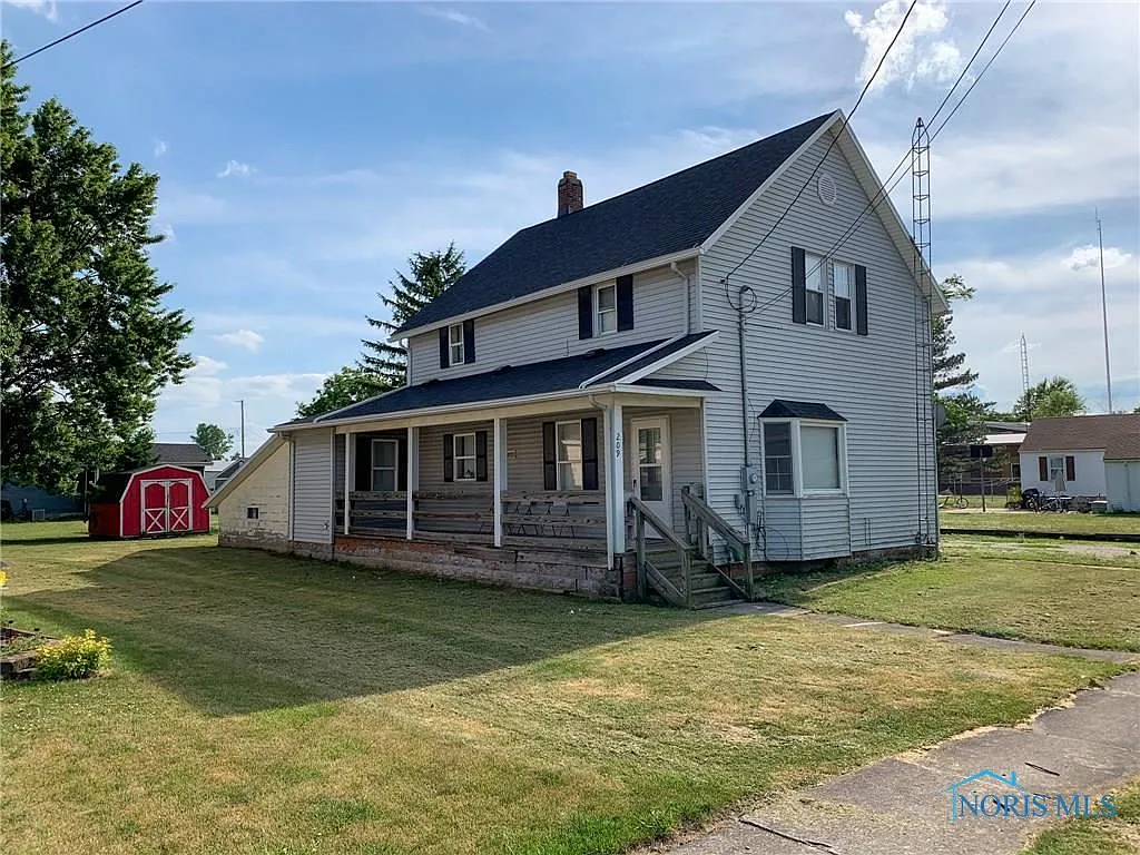 209 S Railroad St photo 1