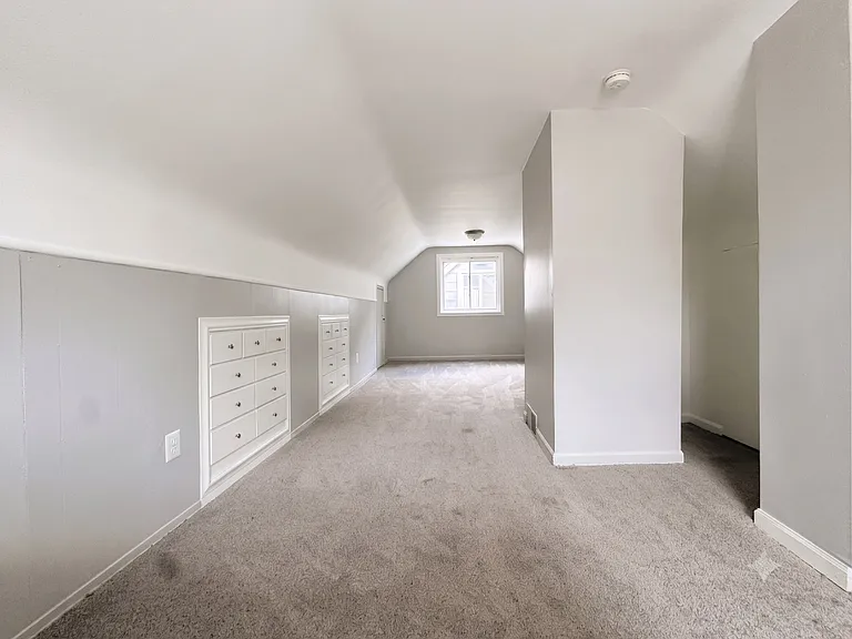 24644 Lauren Ave — Photo 11