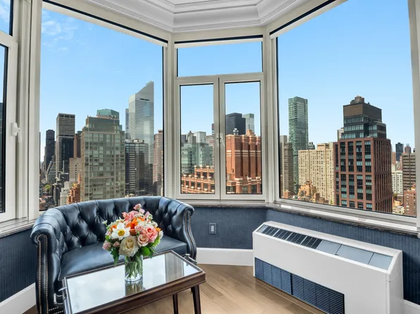 400 East 51st Street image 7 of 18