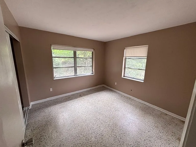 1080 Edgehill Ave — Photo 7