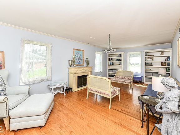 3rd image of 7138 Moorgate Rd