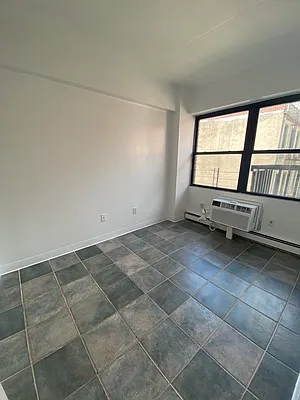 Rented by Compass | media 13