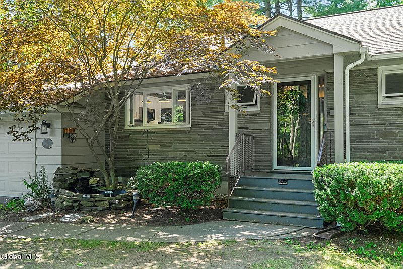 2nd image of 893 Heather Lane