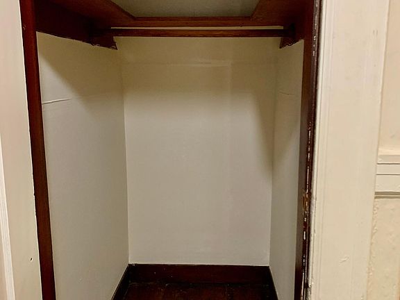 5th image of 935 Page St