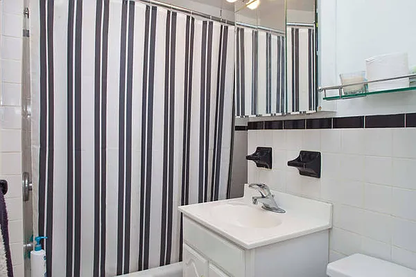Rented by Big Apple Living | media 17