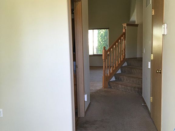 3rd image of 9025 189th St E