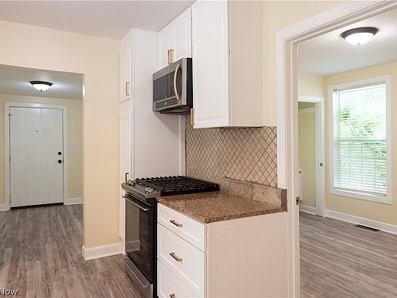 5th image of 1263 Newton St