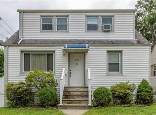 688 Teneyck Ave, Lyndhurst, NJ 07071