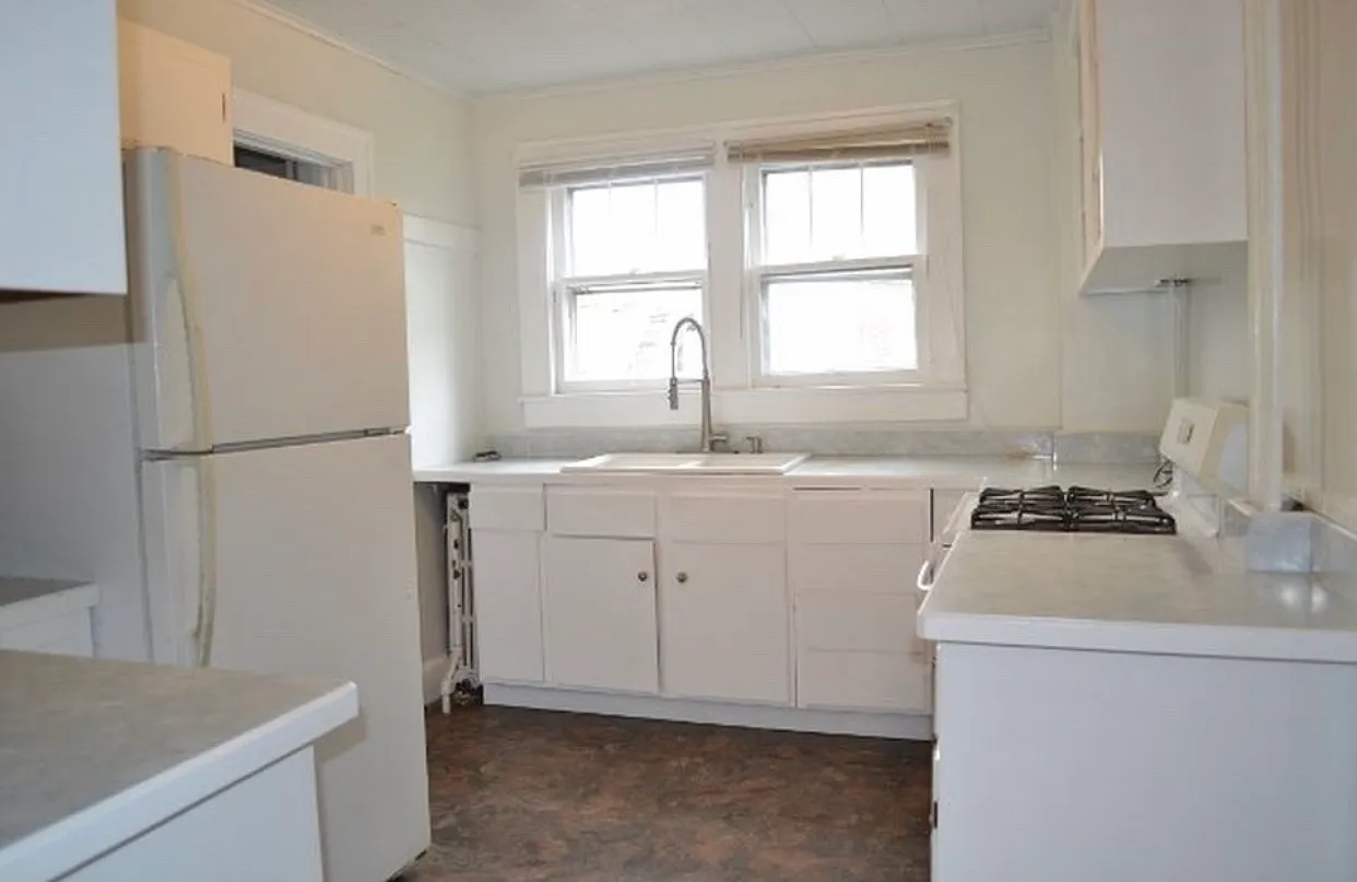 1100 College Avenue - 1 — Photo 4