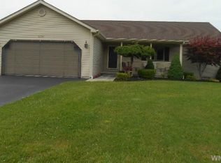 6796 Old Beattie Rd, Lockport, NY 14094