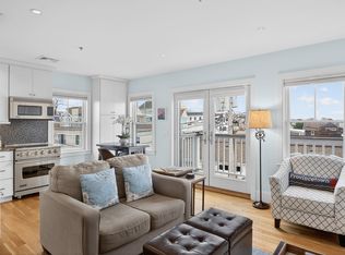 333 Commercial St UNIT 9, Provincetown, MA 02657