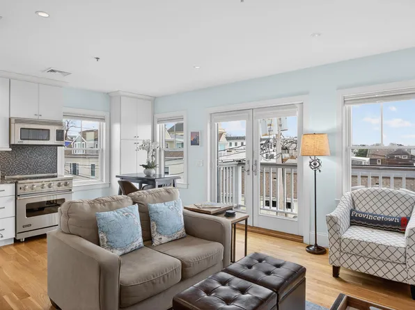 333 Commercial Street Unit 9, Provincetown, MA 02657