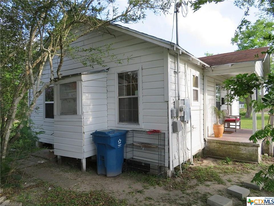 2nd image of 504 2nd St
