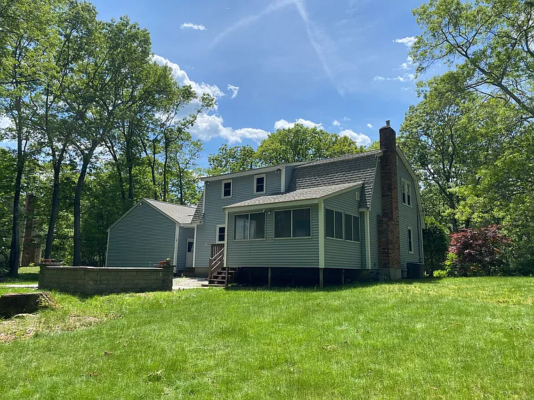 336 Cedar St — Photo 4