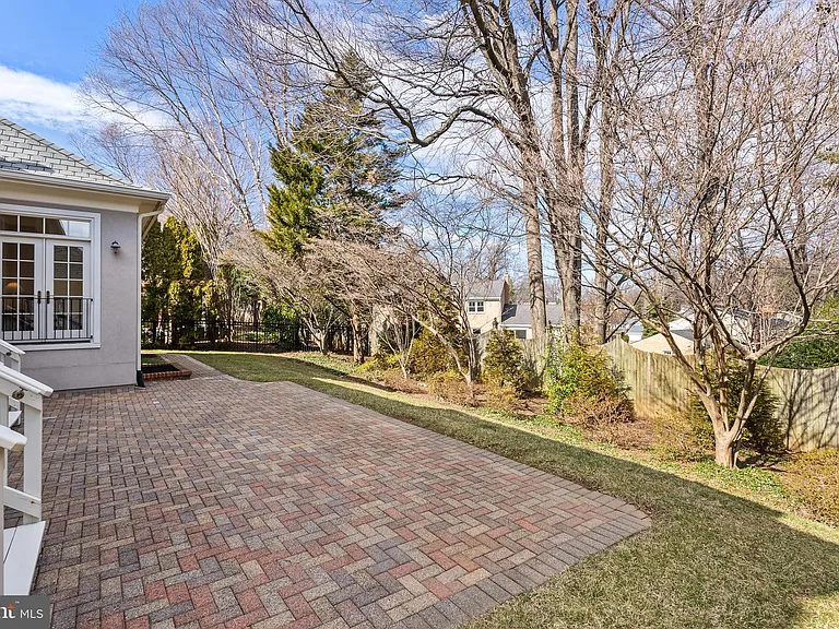 7440 Old Maple Sq — Photo 40