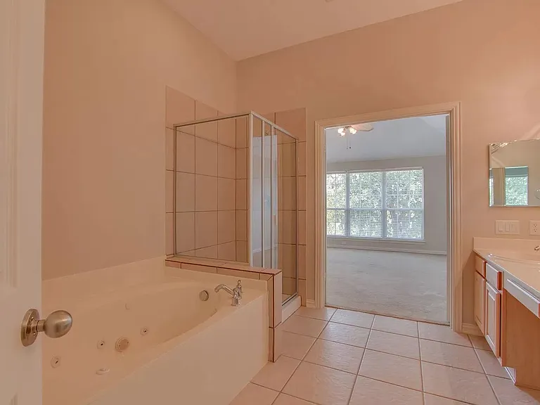 1825 Brookview Dr — Photo 21