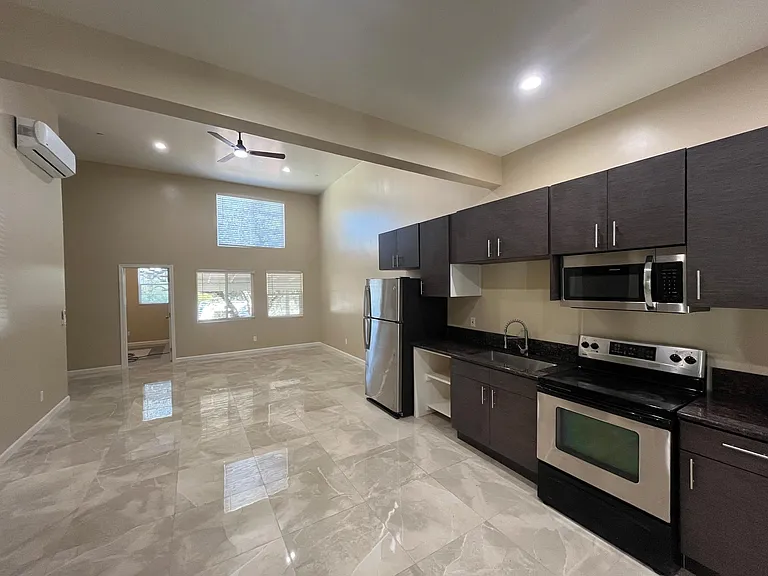 2739 Eltinge Dr — Photo 1