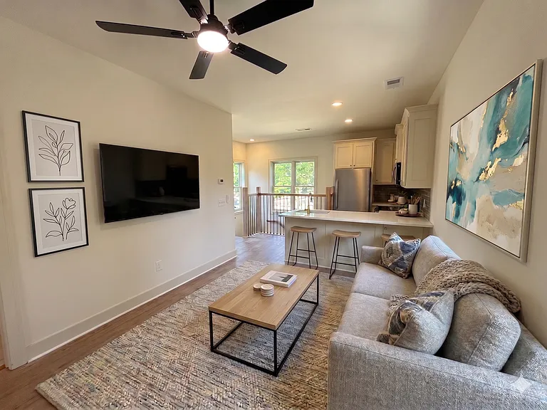 8113 Greystone St — Photo 1