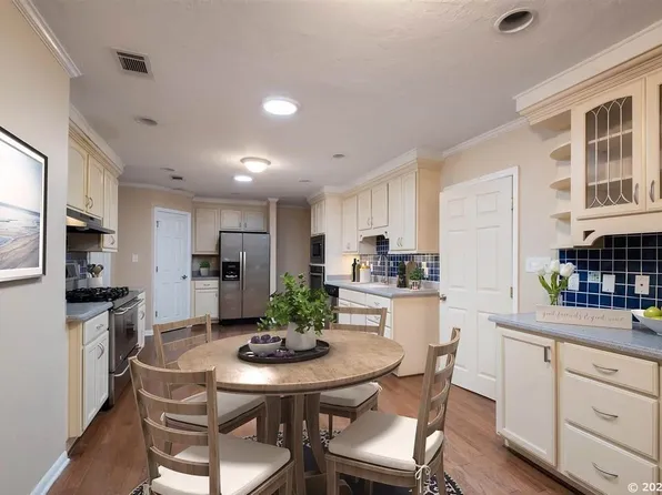 3941 SW 5th Pl, Gainesville, FL 32607