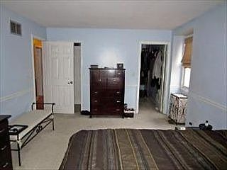 5th image of 355 Meadow Green Dr