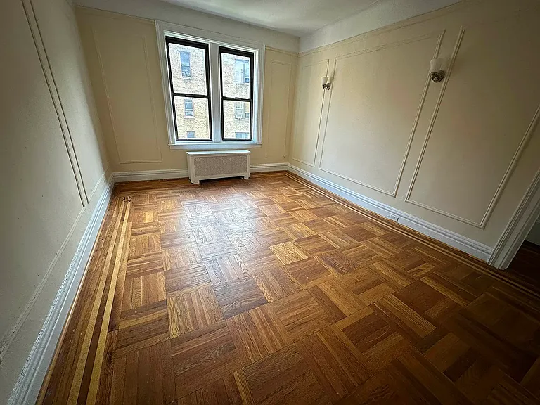 1005 Walton Ave #3F — Photo 4