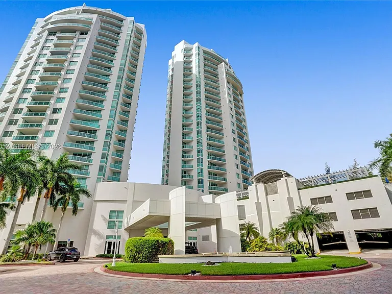 19400 Turnberry Way #1621 — Photo 45