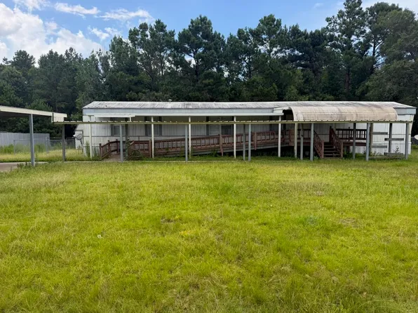 5650 Paradise Dr, Lumberton, TX 77657