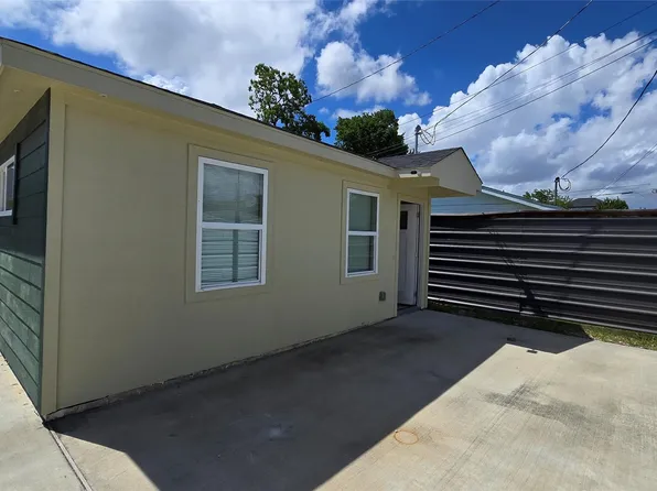 3741 Seabrook St, Houston, TX 77021