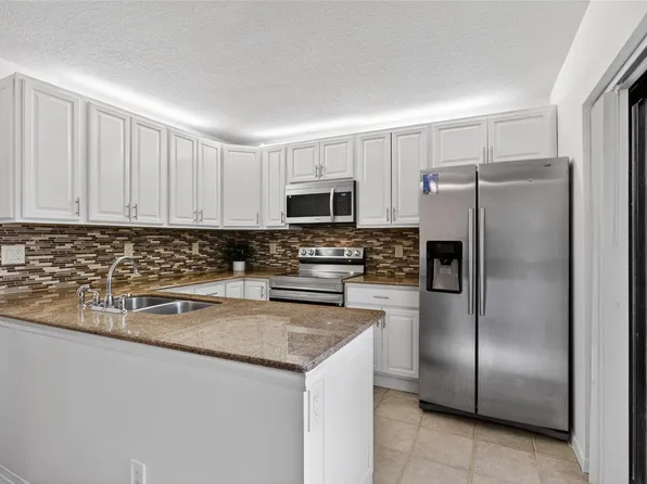 6131 NW 55th Lane, Tamarac, FL 33319