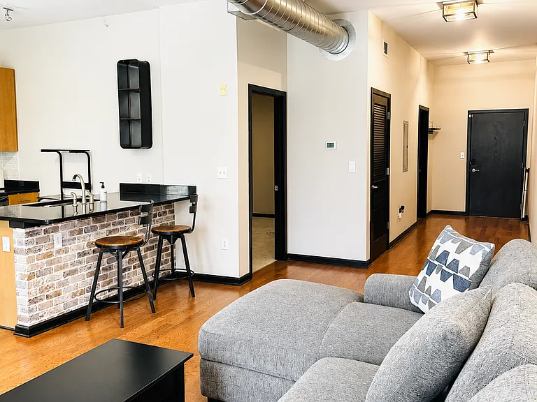 5300 Peachtree Rd #3202 — Photo 7