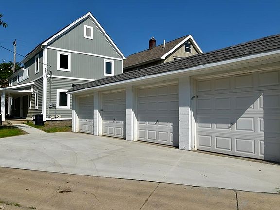 4th image of 2147 Dowd Ave