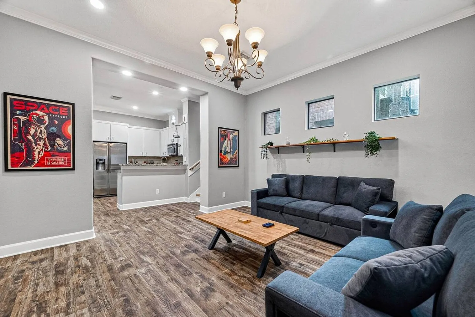 2 bed, 2.0 bath, 1819 sqft, $4,571 — Photo 1