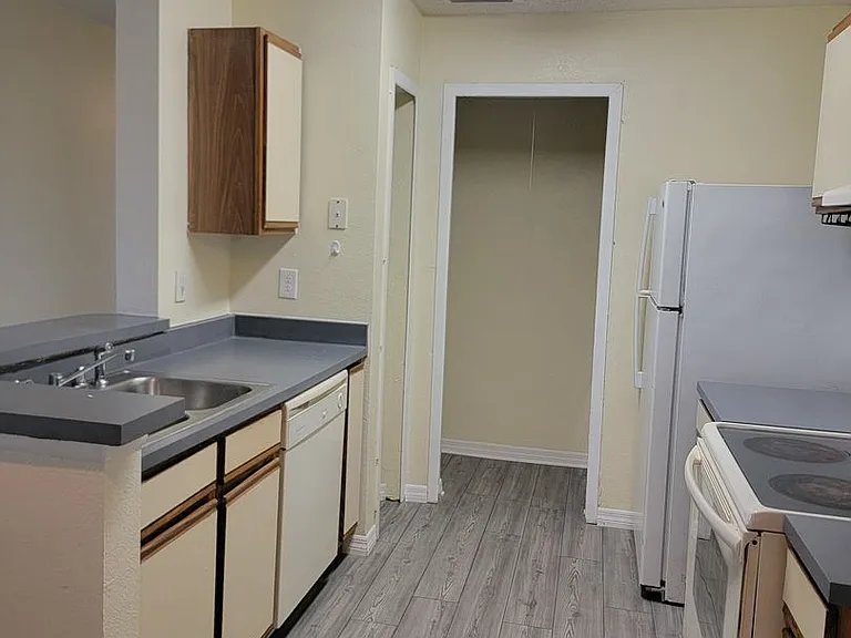 2031 Cascades Blvd #2-308 — Photo 14