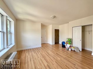 2608 N Kimball Ave #208, Chicago, IL 60647