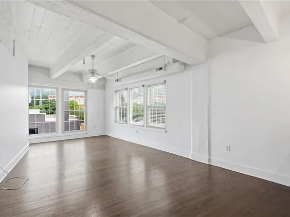 3001 Gillham Rd APT 206, Kansas City, MO 64108
