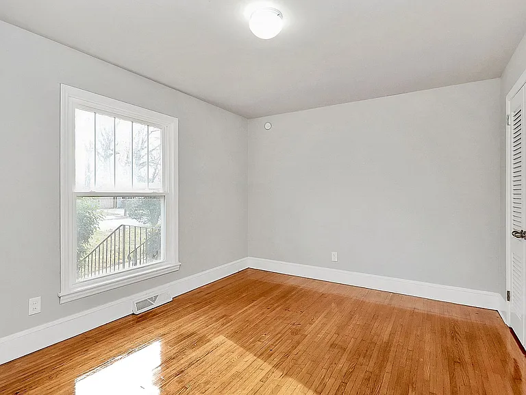 1415 Springwood Ln — Photo 4