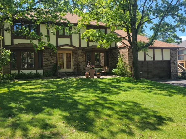 8460 134th Street Ct, Apple Valley, MN 55124