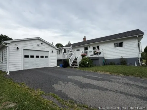 38 Rose St, Saint Stephen, NB E3L 2P9