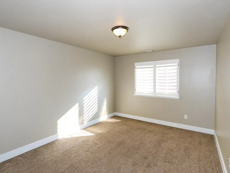 2088 S Orchard Dr — Photo 18
