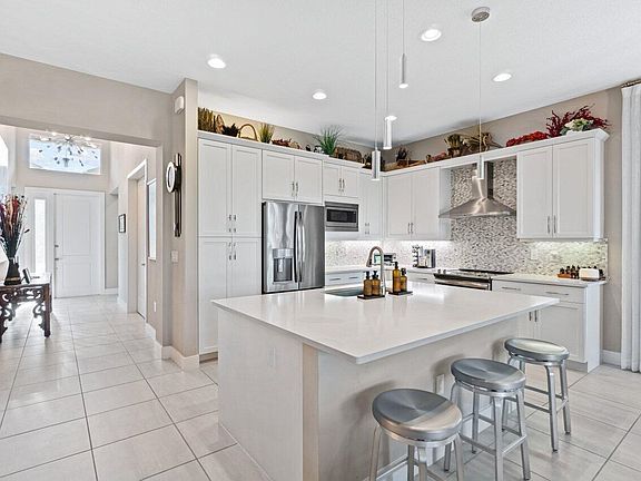 2nd image of 9605 Brook Isles Ave