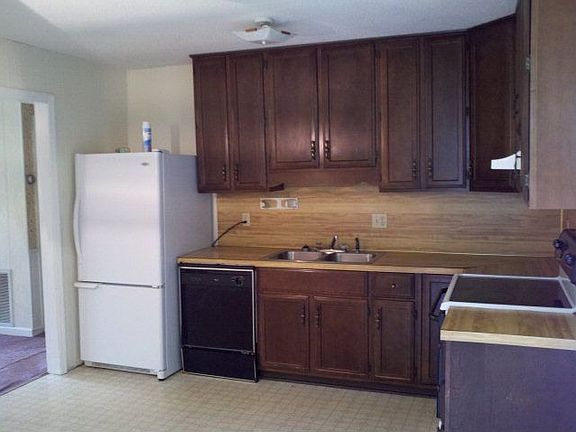 4th image of 418 Crystal Dr