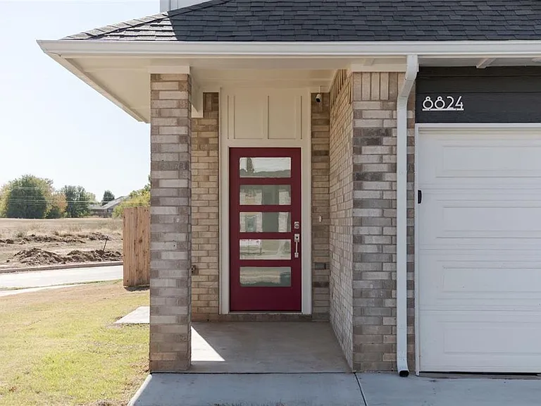 8903 NW 109th Ln — Photo 3