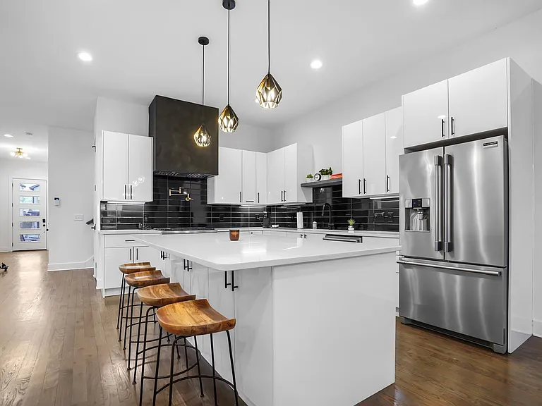 4638 Kentucky Ave — Photo 11
