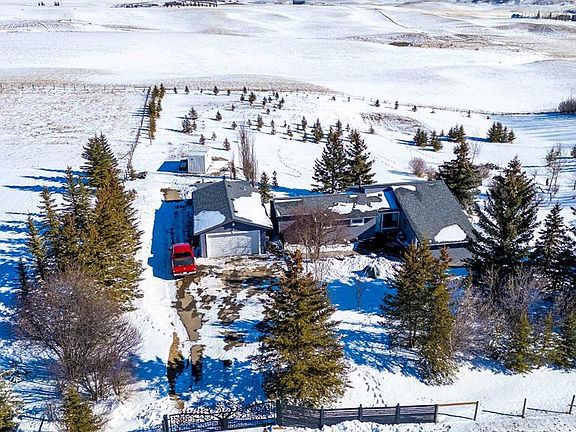 2nd image of 104 Hill Spring Mdw