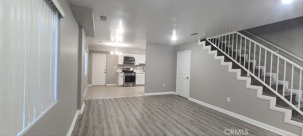 5 bed, 1700 sqft, $3,600 — Photo 3