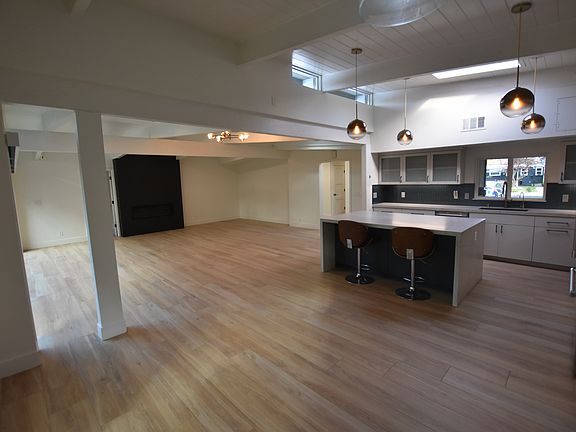 4th image of 3665 Ramona Cir
