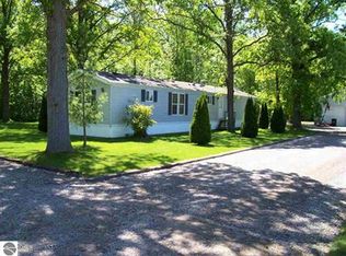 7960 N Chippewa Rd, Coleman, MI 48618