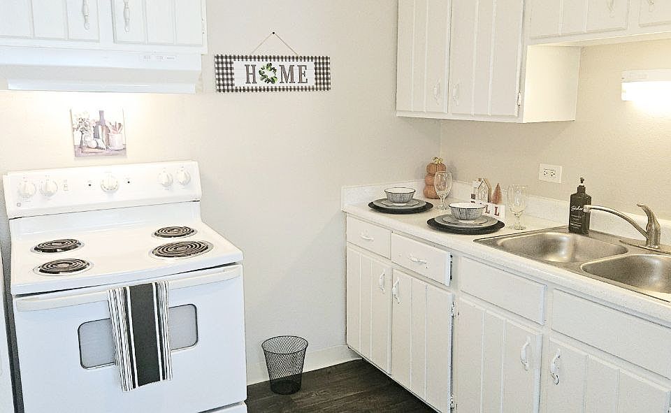 1st image of 2315 W Virginia Ave APT 7